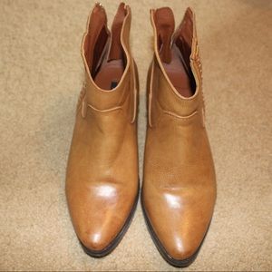 Brown/tan booties